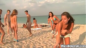 Blowjob Di Asrama Pantai Mycollegerule