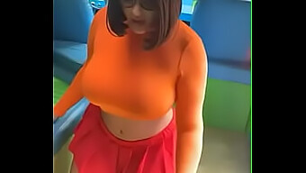 Video Ke-2 Dalam Seri Cosplay: Velma